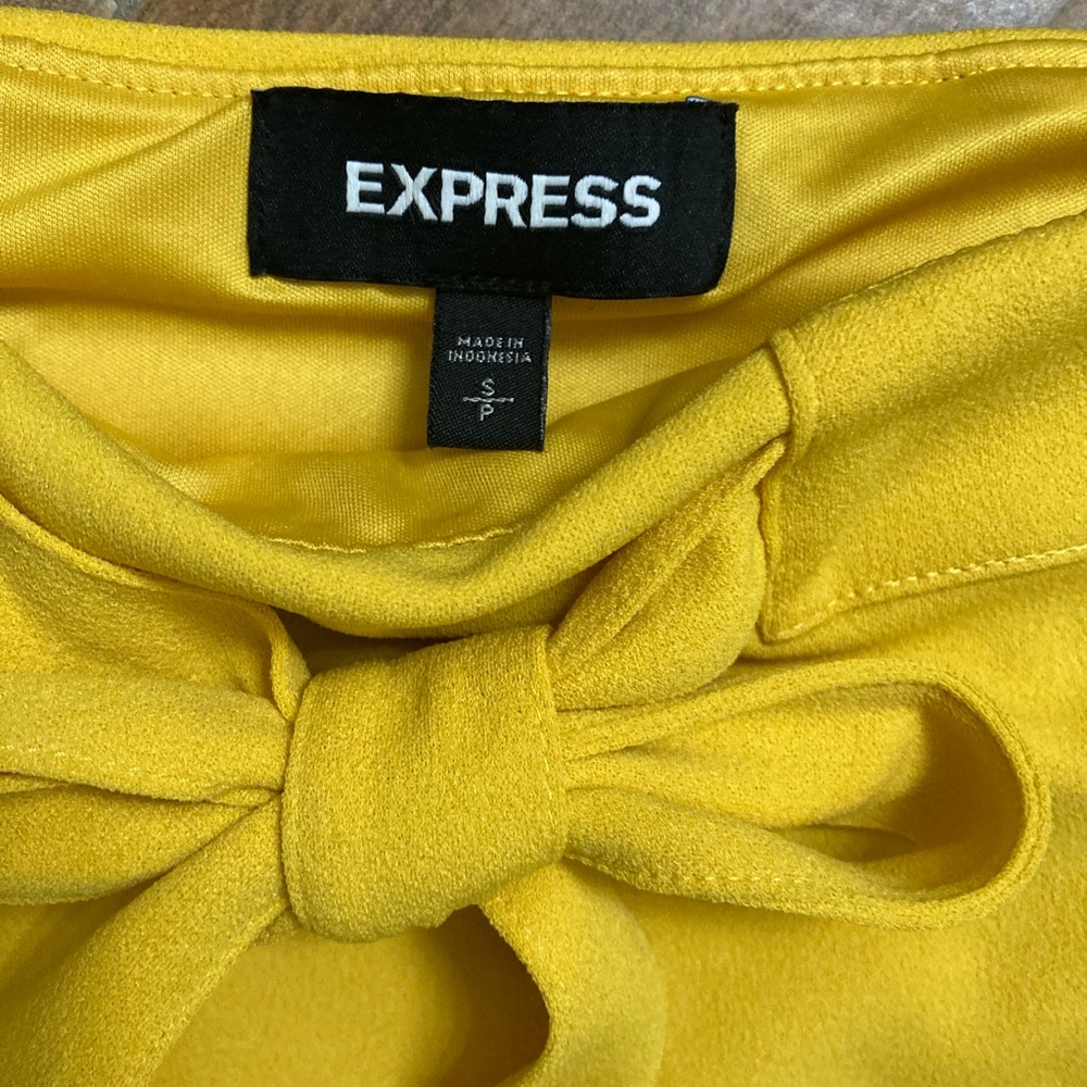 EXPRESS yellow skirt